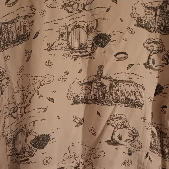 Lord of the Rings Her Universe blouse - Picture 3 of 6